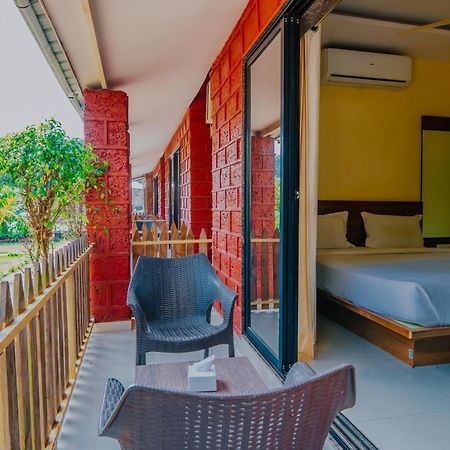 Hotel Oakwood มหาบาเลชวาร์ ภายนอก รูปภาพ