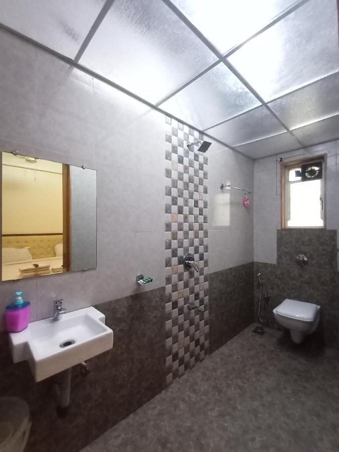 Hotel Oakwood มหาบาเลชวาร์ ภายนอก รูปภาพ