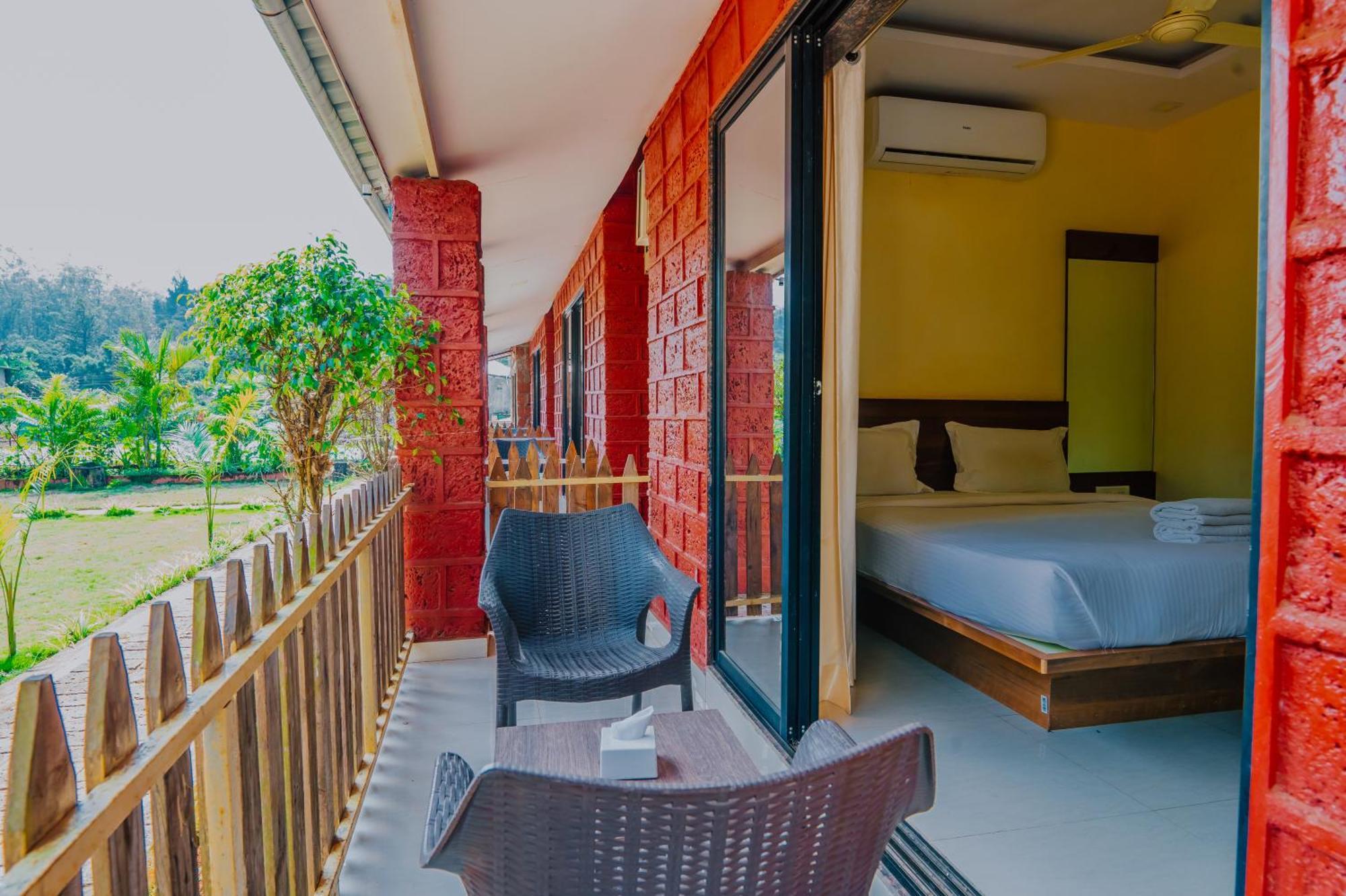 Hotel Oakwood มหาบาเลชวาร์ ภายนอก รูปภาพ