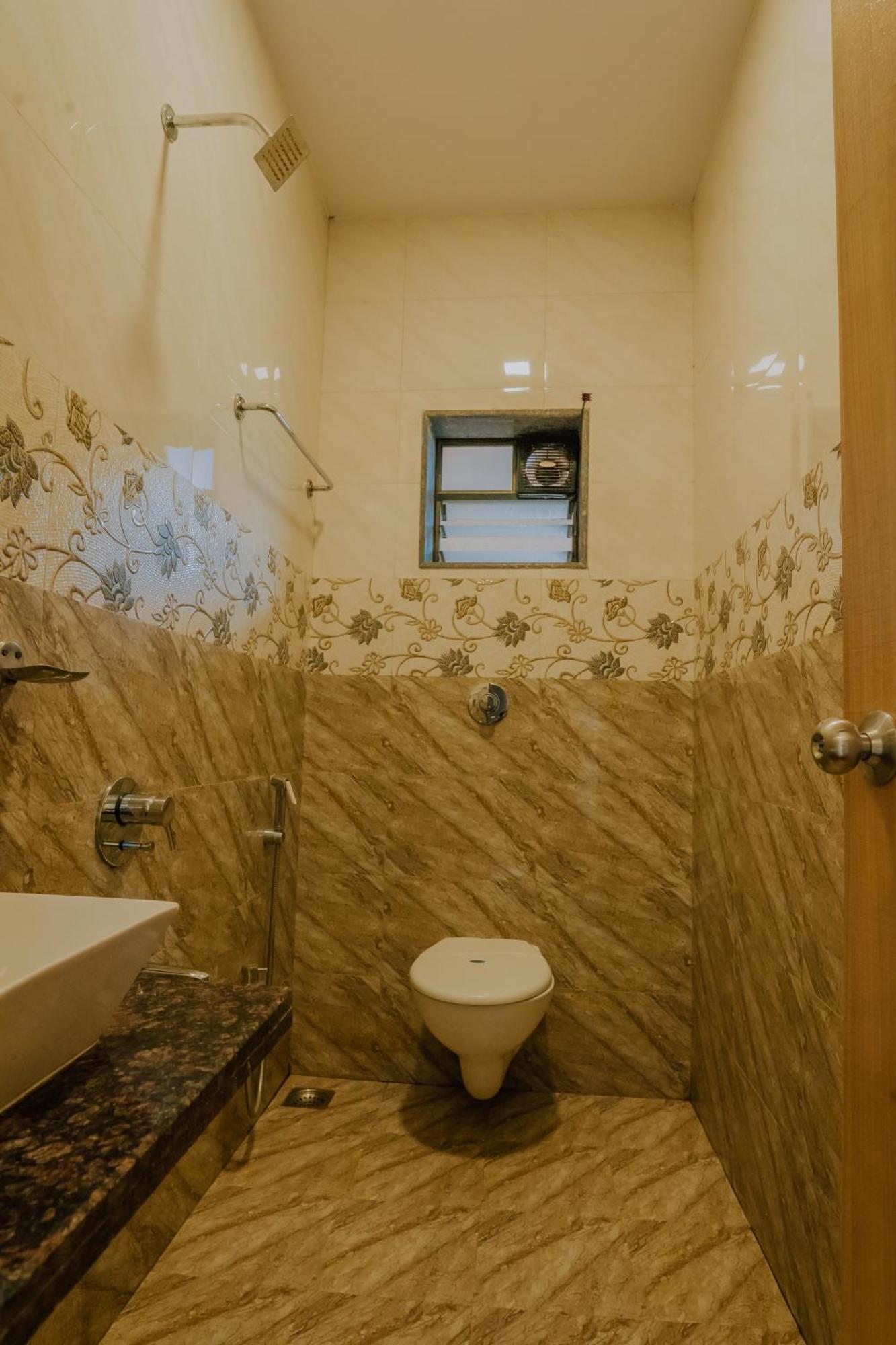 Hotel Oakwood มหาบาเลชวาร์ ภายนอก รูปภาพ