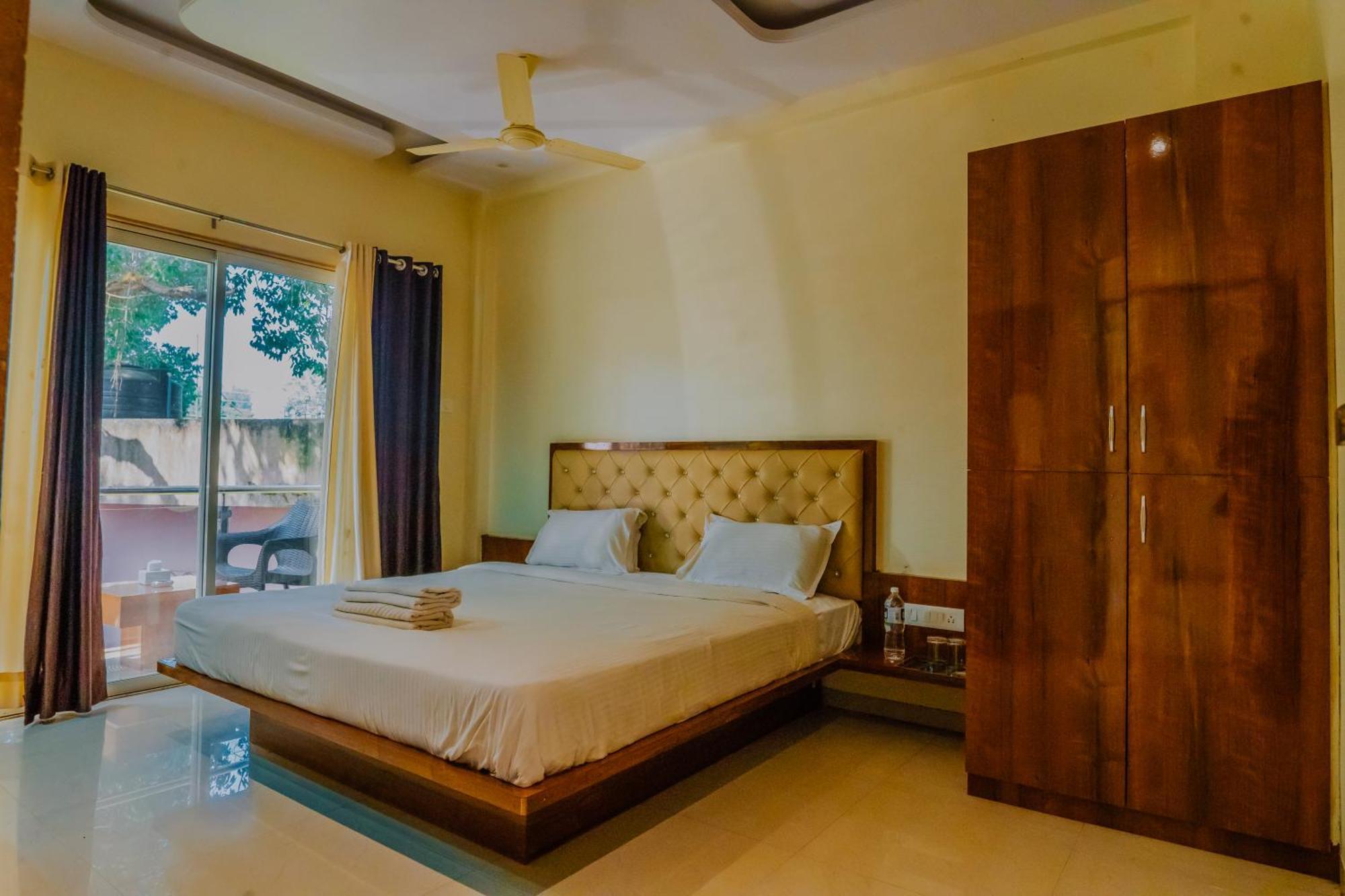 Hotel Oakwood มหาบาเลชวาร์ ภายนอก รูปภาพ