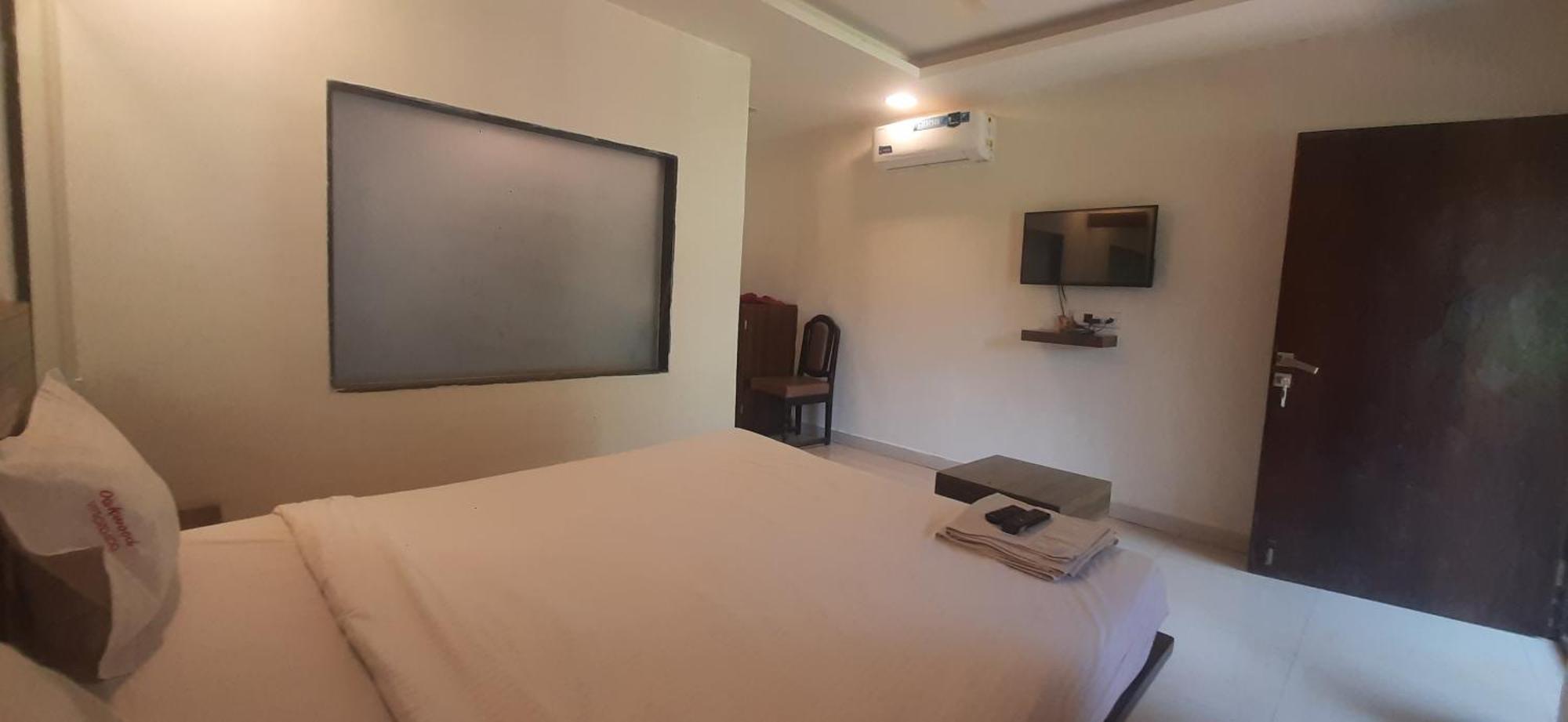 Hotel Oakwood มหาบาเลชวาร์ ภายนอก รูปภาพ